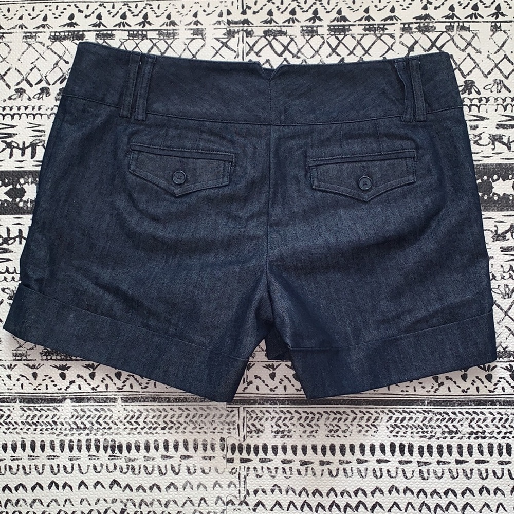 Express Shorts. - Picture 2 of 8